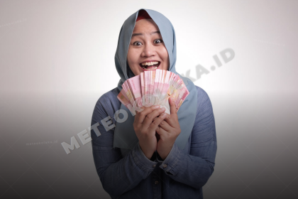 Jangan asal percaya label "syariah" tanpa bukti! Ini 7 pinjol syariah legal OJK 2026 yang benar-benar tersertifikasi DSN-MUI. Simak reviewnya!