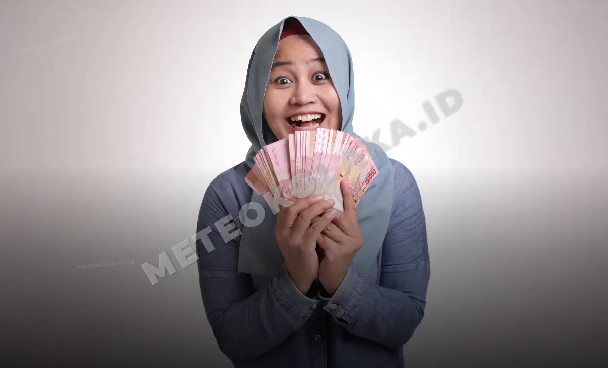 Jangan asal percaya label "syariah" tanpa bukti! Ini 7 pinjol syariah legal OJK 2026 yang benar-benar tersertifikasi DSN-MUI. Simak reviewnya!